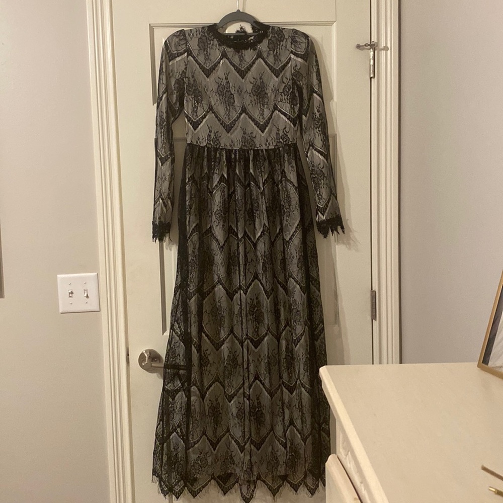Super pretty black and white lace Dainty Jewell’s dress